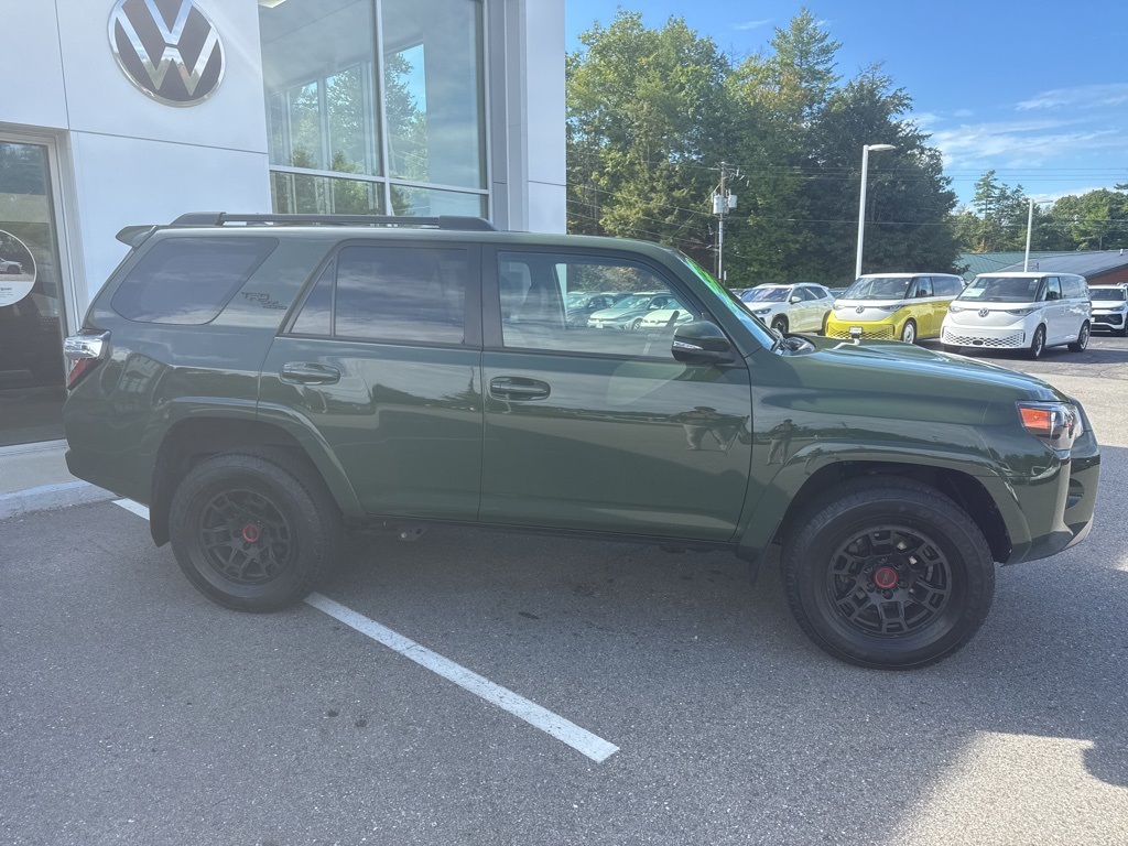 2022 Toyota 4Runner TRD Off-Road Premium photo 4