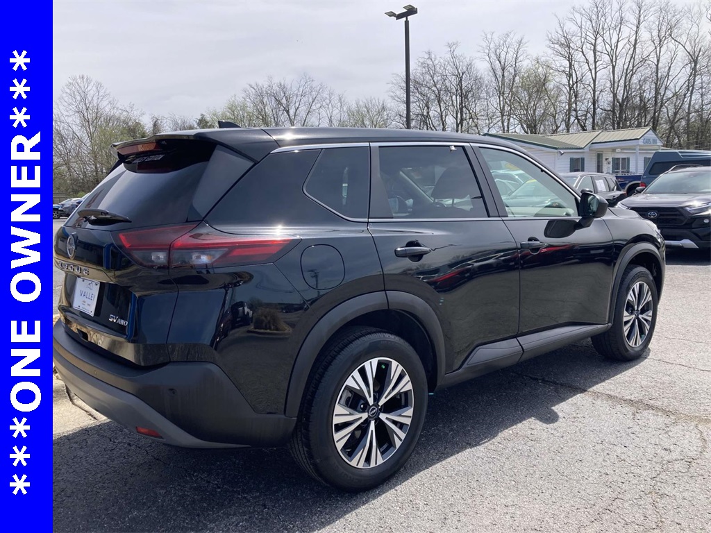 2023 Nissan Rogue SV photo 2