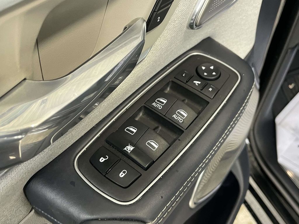 2023 Ram 1500 Limited photo 22
