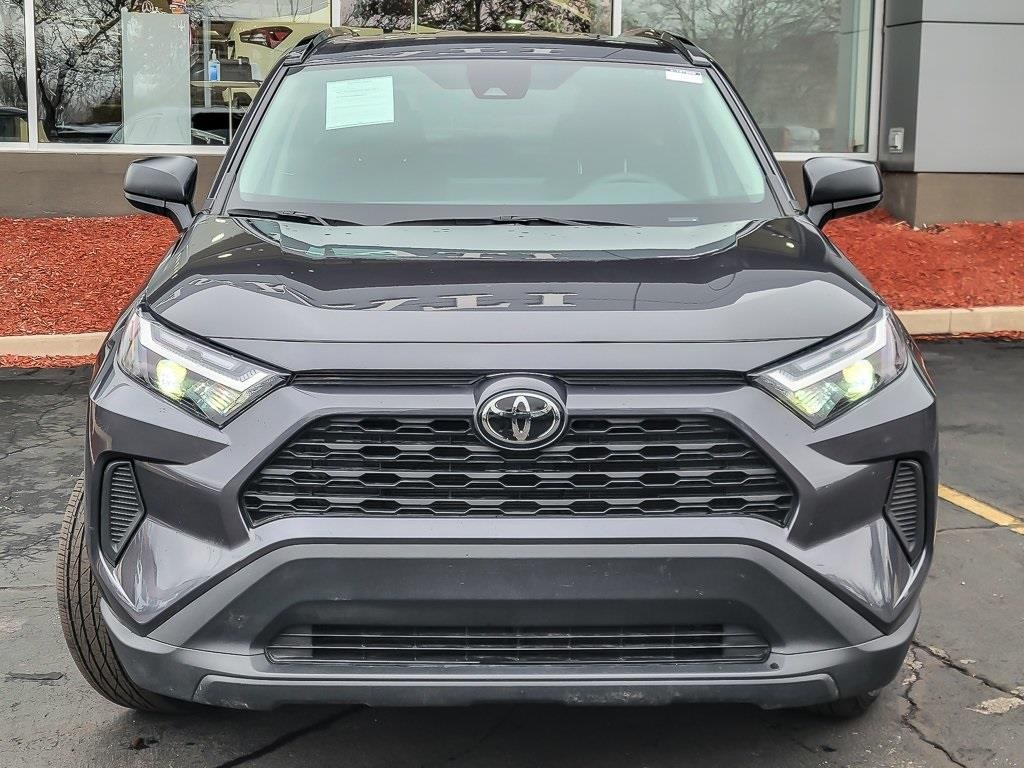2025 Toyota RAV4 Hybrid LE photo 3