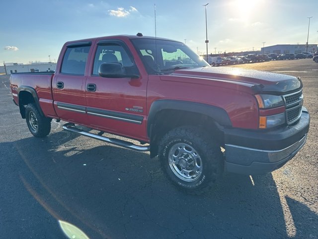 2005 Chevrolet Silverado 2500HD LS photo 3