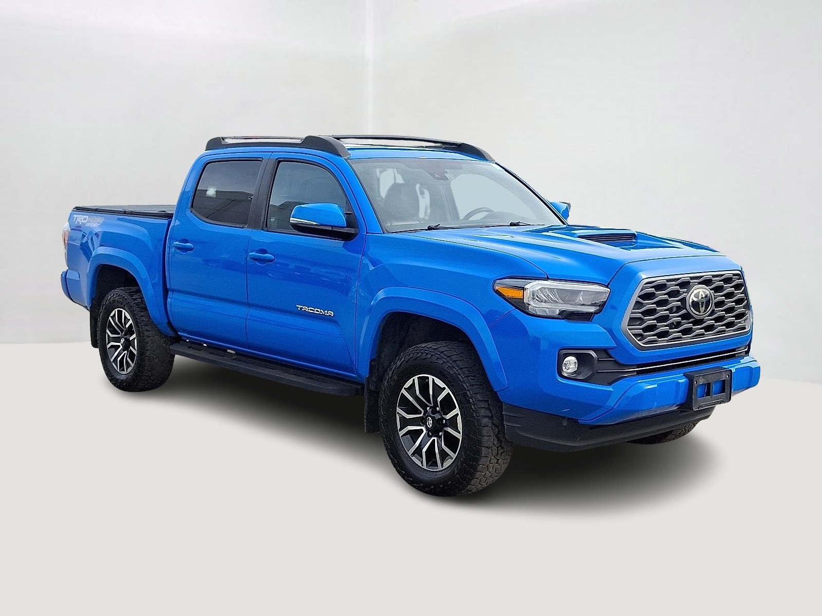 2020 Toyota Tacoma TRD Sport photo 3