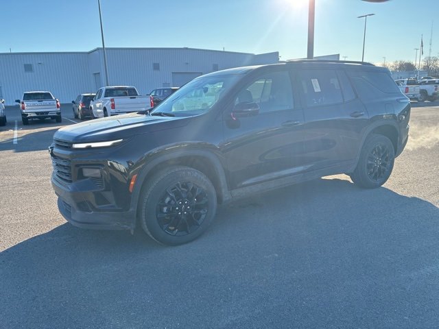 Used 2024 Chevrolet Traverse 2LT with VIN 1GNEVGKS6RJ219056 for sale in Kansas City