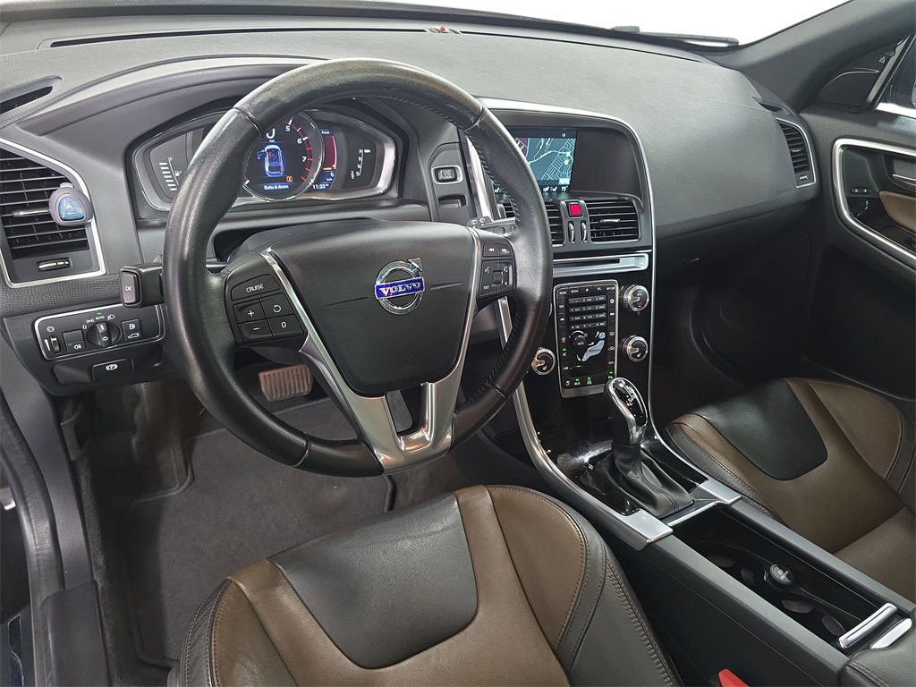2016 Volvo XC60 T5 Drive-E Premier photo 4