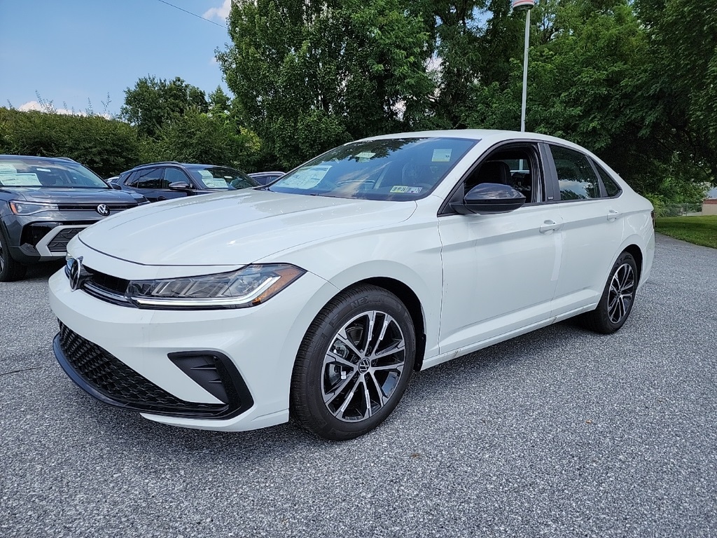 2025 Volkswagen Jetta Sport's photo