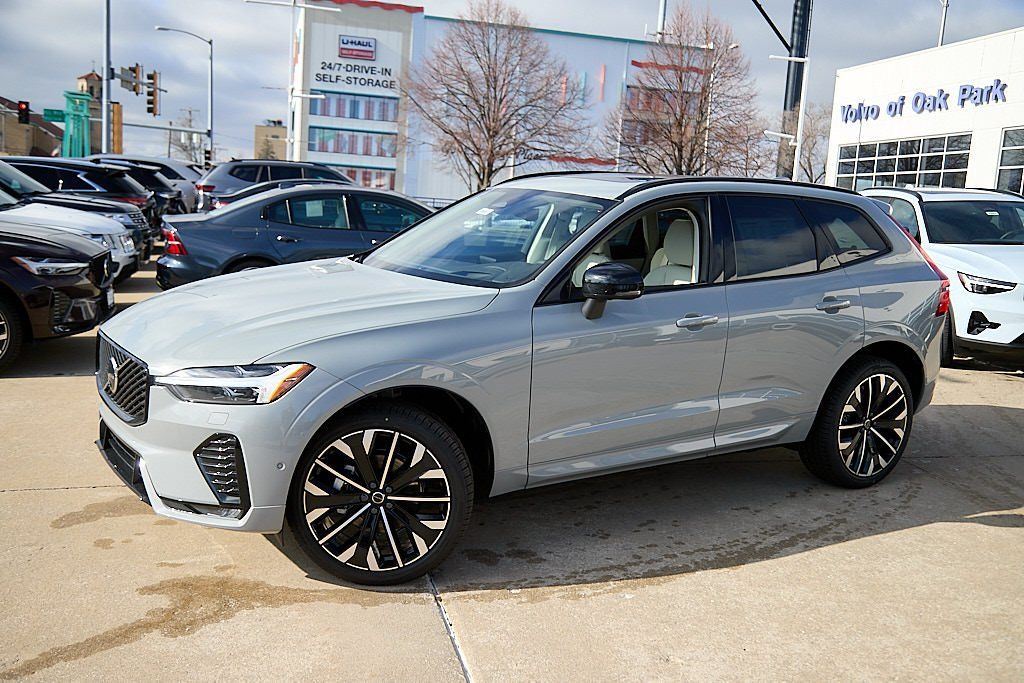 2026 VOLVO XC60 - Image 2