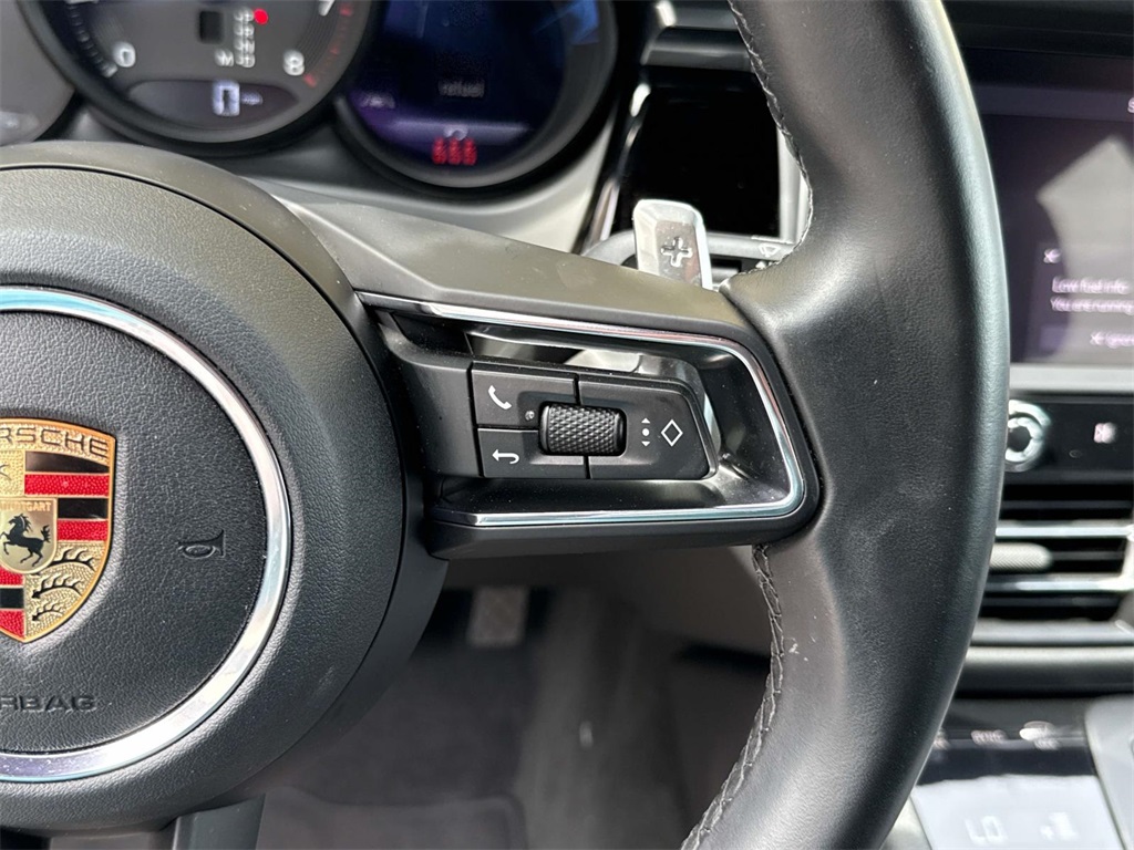 2024 Porsche Macan T photo 25