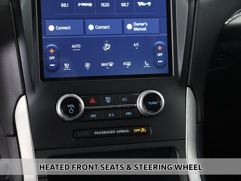 2022 Ford Edge SEL photo 4