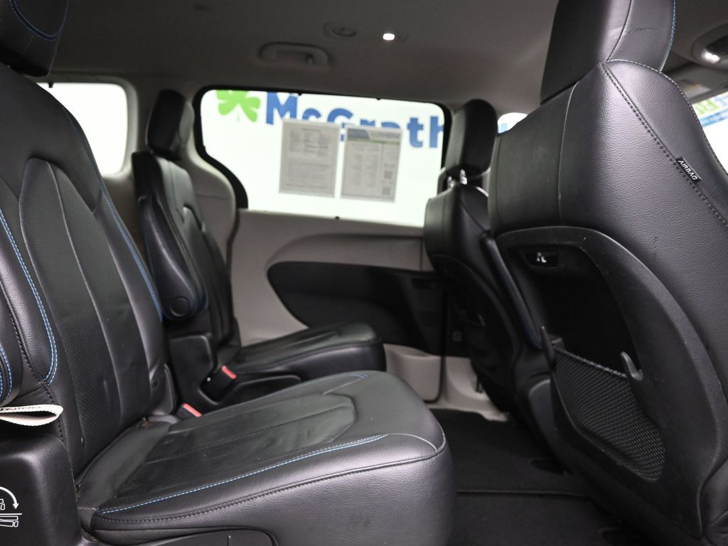 2021 Chrysler Pacifica Touring L photo 6