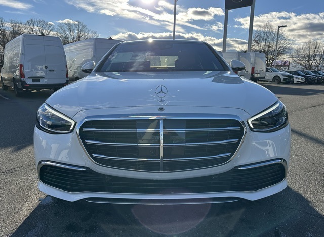 2026 Mercedes Benz S 580 4MATIC photo 2