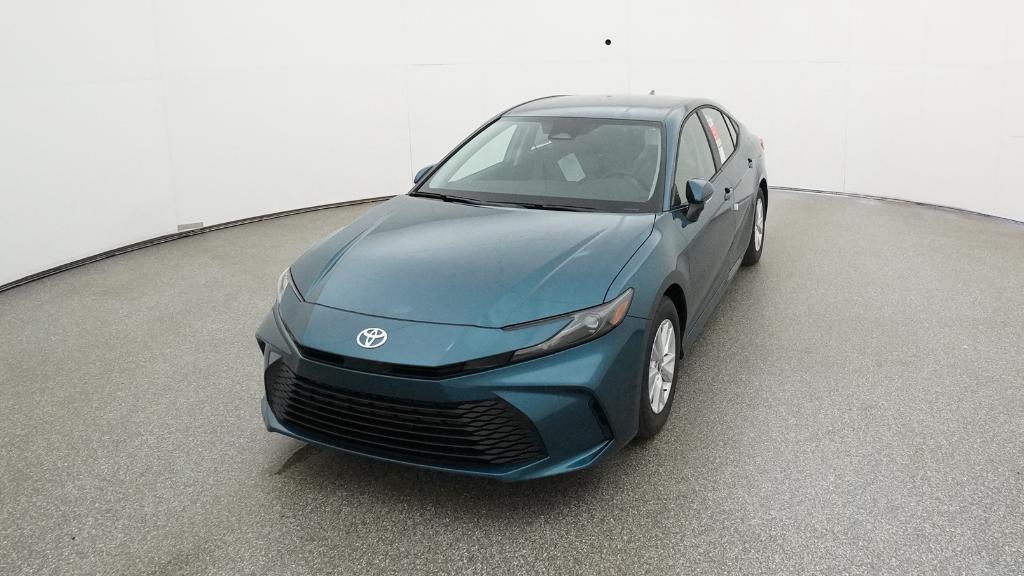 2026 Toyota Camry LE photo 5