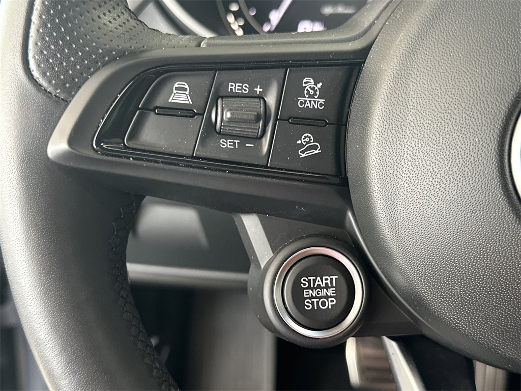 2023 Alfa Romeo Stelvio Ti photo 19