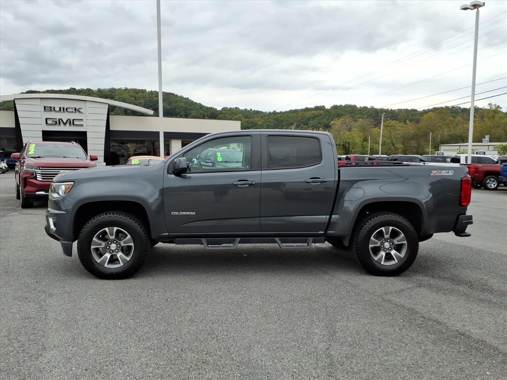 2016 Chevrolet Colorado Z71 photo 2