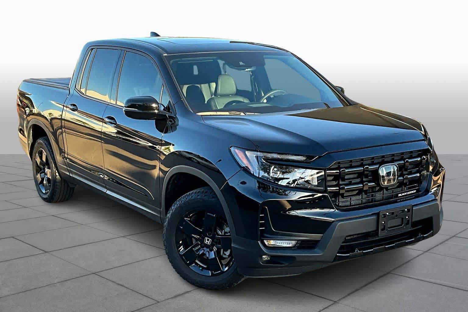 2025 Honda Ridgeline Black Edition photo 2