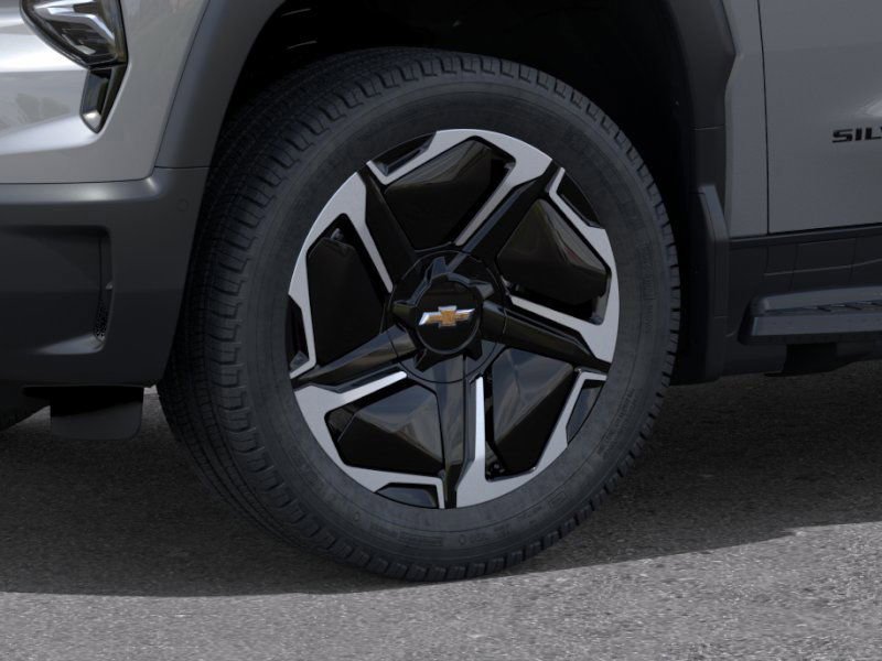 2026 Chevrolet Silverado EV LT photo 9