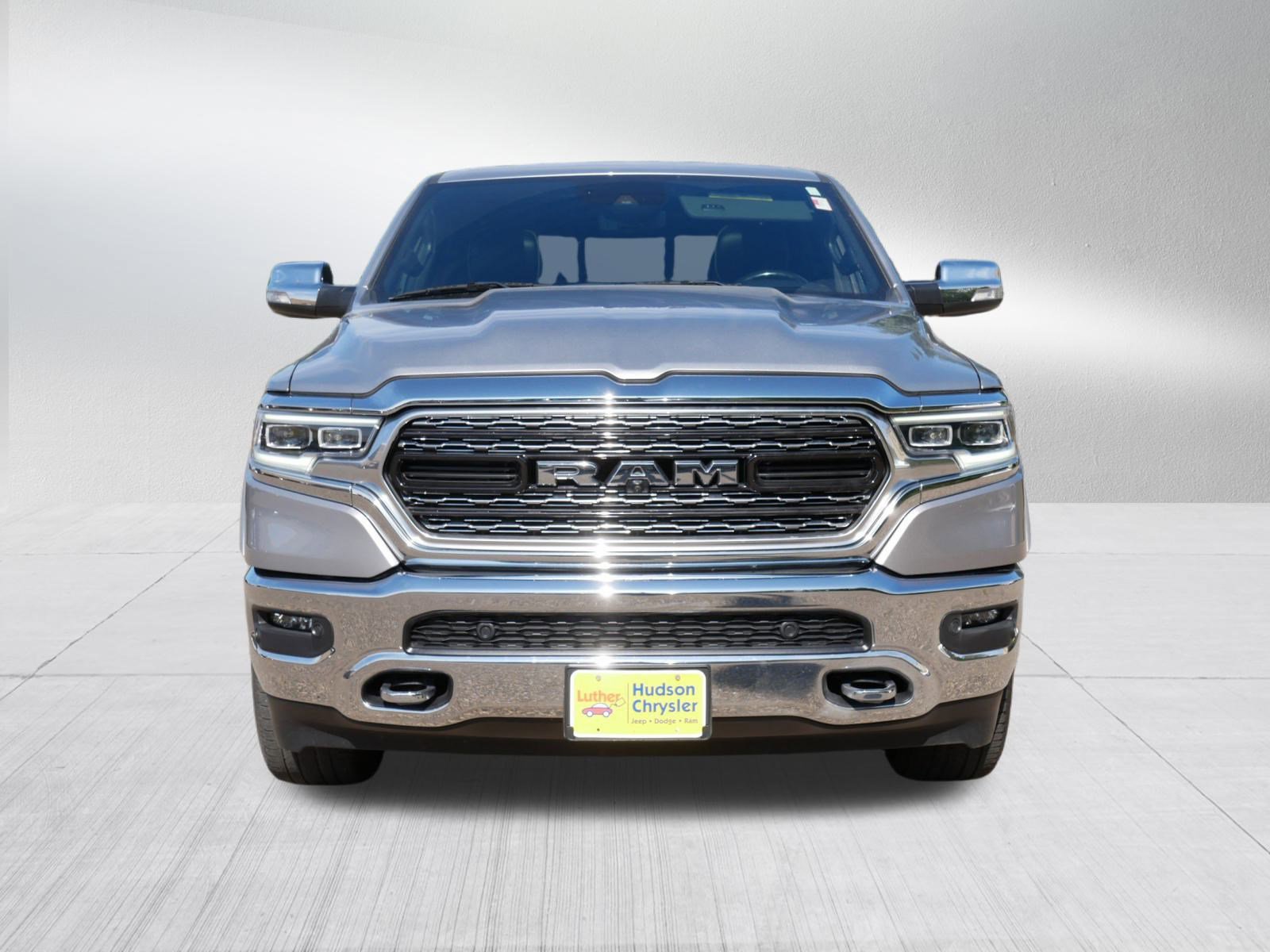 2022 Ram 1500 Limited photo 2