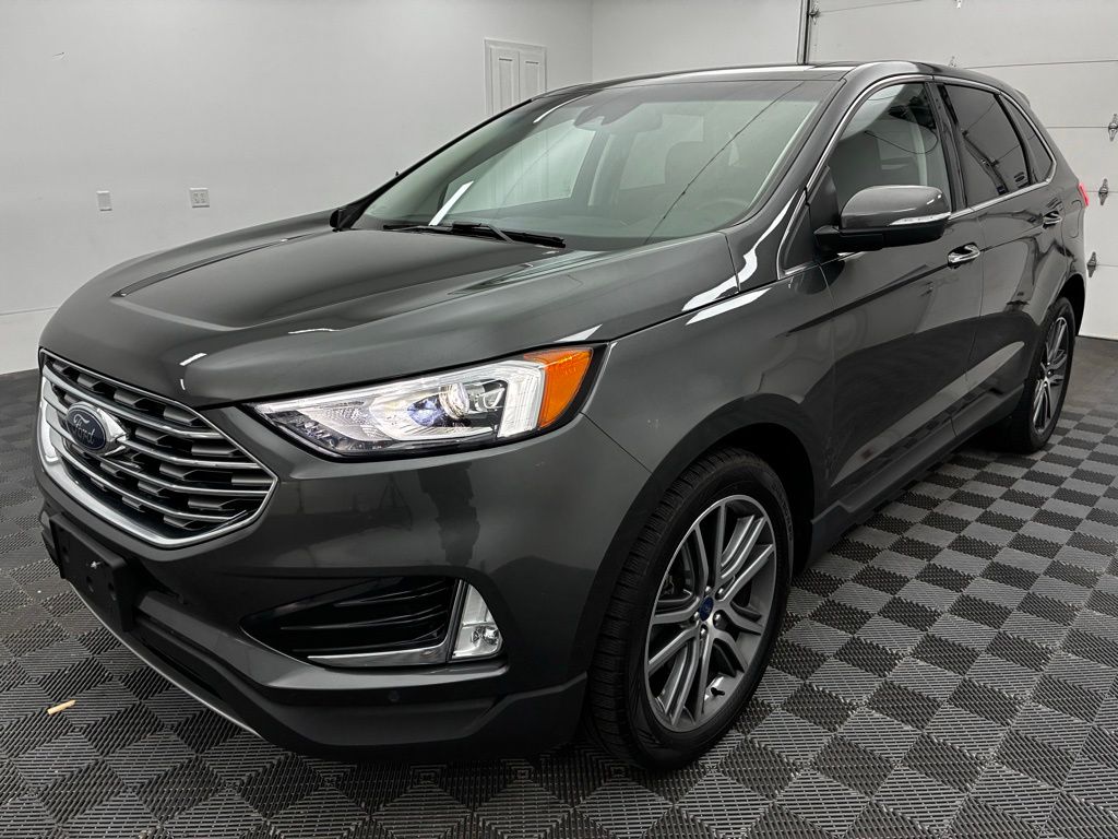 2020 Ford Edge Titanium photo 9