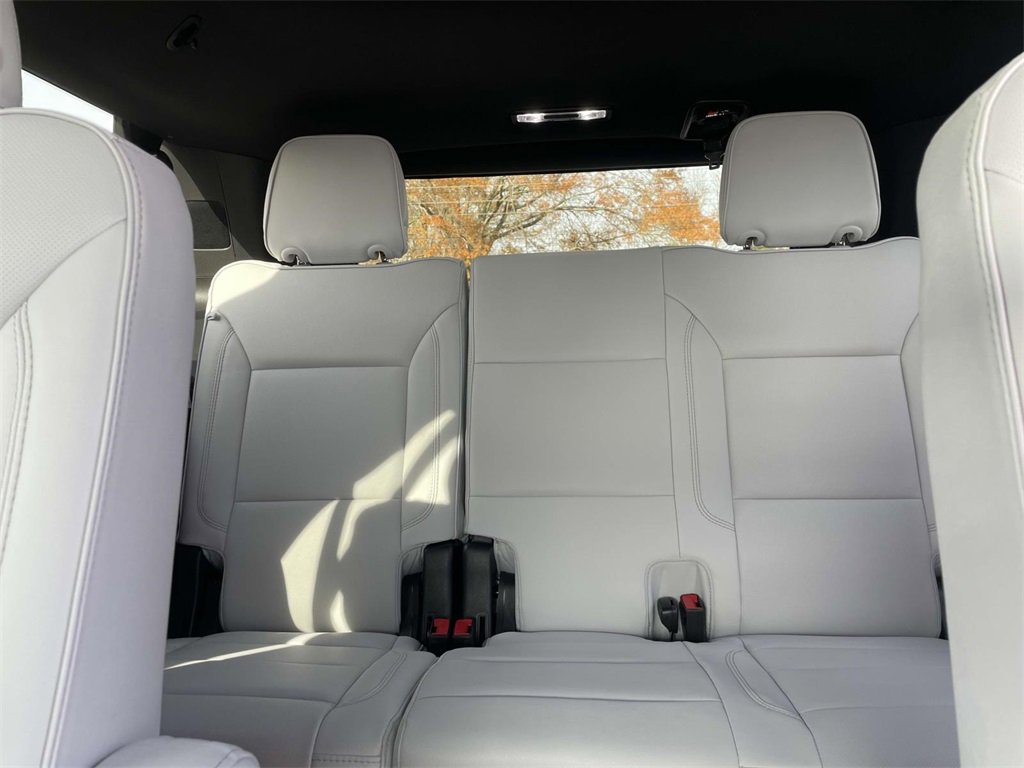 2025 Chevrolet Tahoe Premier photo 14