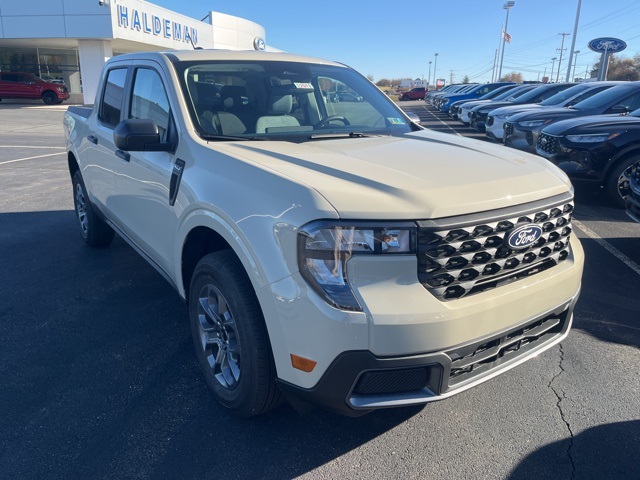 2025 Ford Maverick XLT photo 2