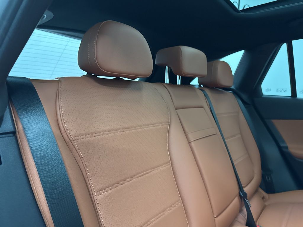 2026 Mercedes Benz GLC 300 photo 23