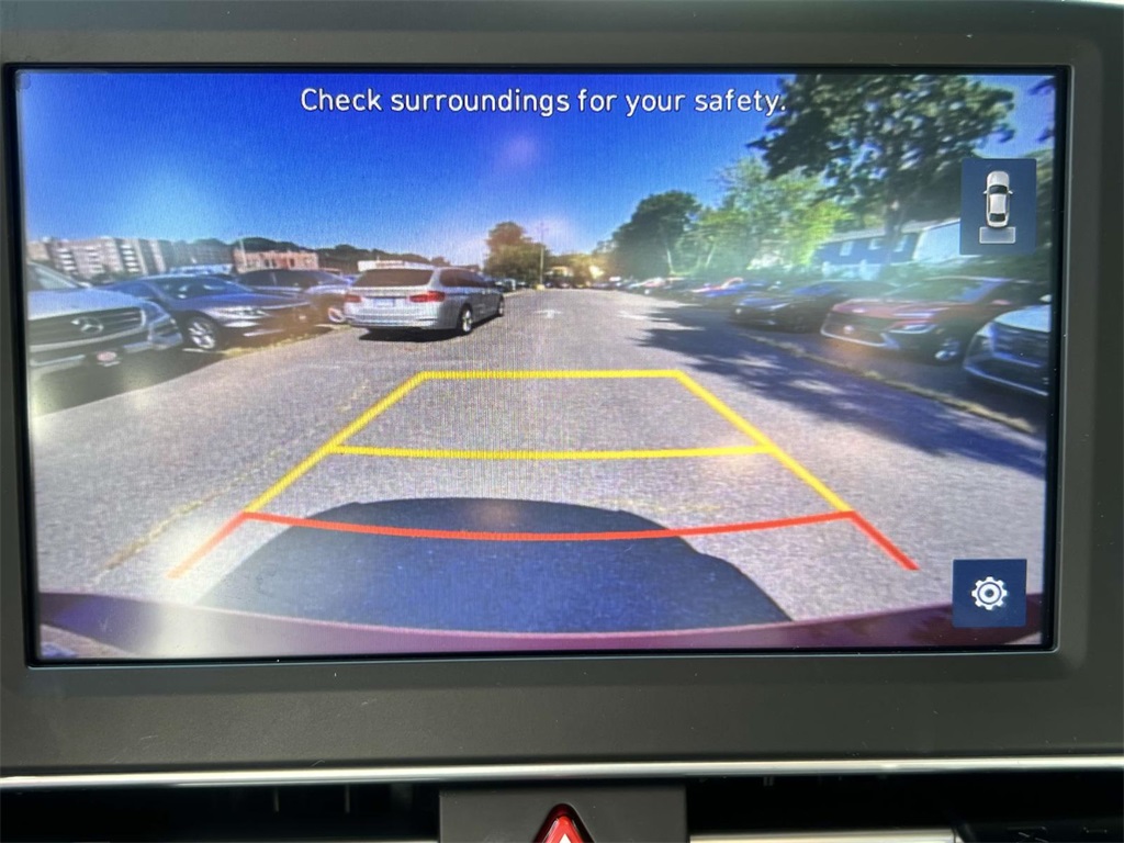 2023 Hyundai Elantra SEL photo 23