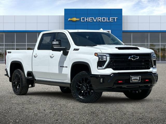 2025 Chevrolet Silverado 2500HD LTZ photo 2
