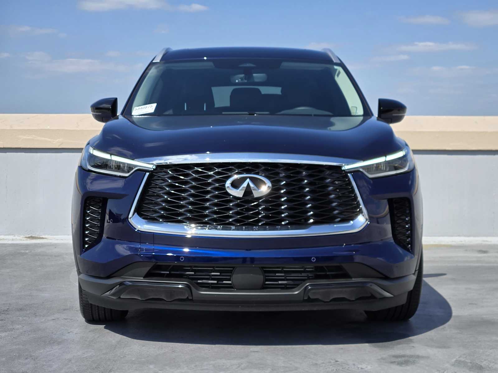 2025 Infiniti QX60 Luxe photo 2