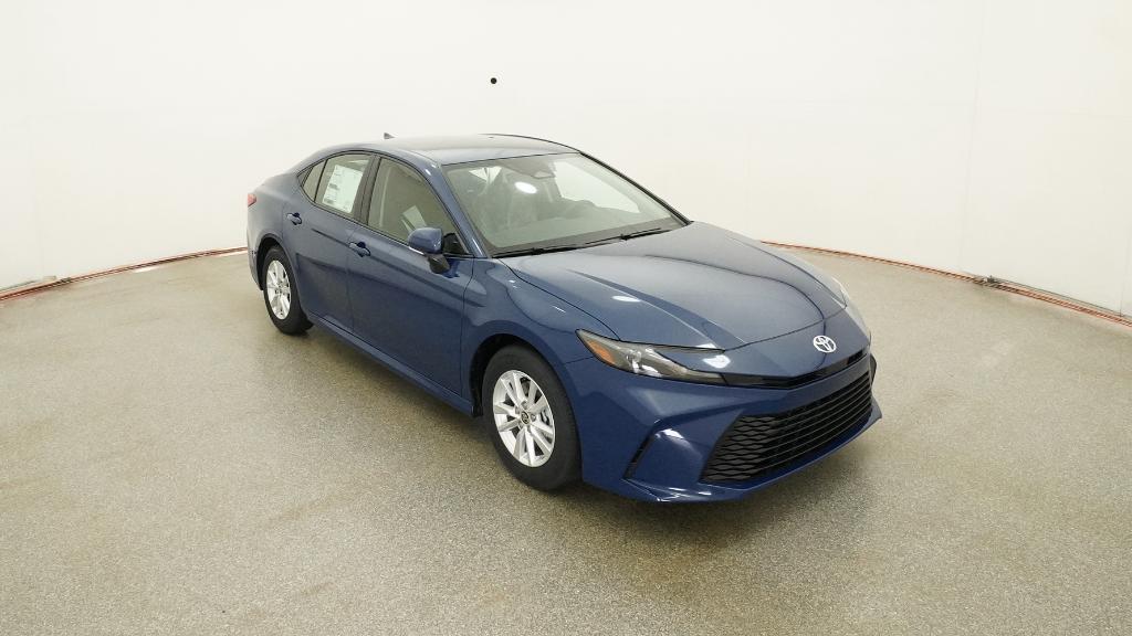 2025 Toyota Camry LE photo 29