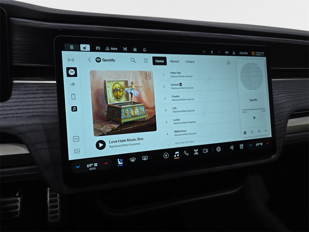 2023 Rivian R1S Adventure photo 21