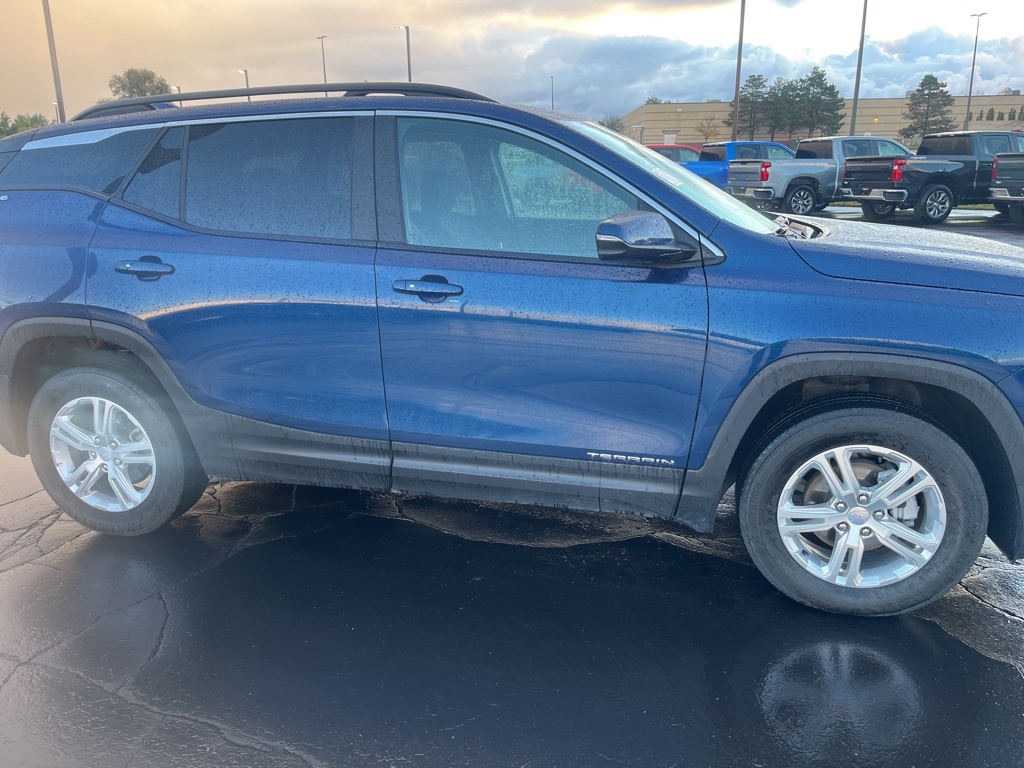 2022 Gmc Terrain SLE photo 3