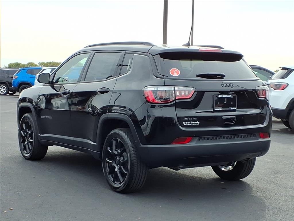 2026 Jeep Compass Latitude Altitude photo 3