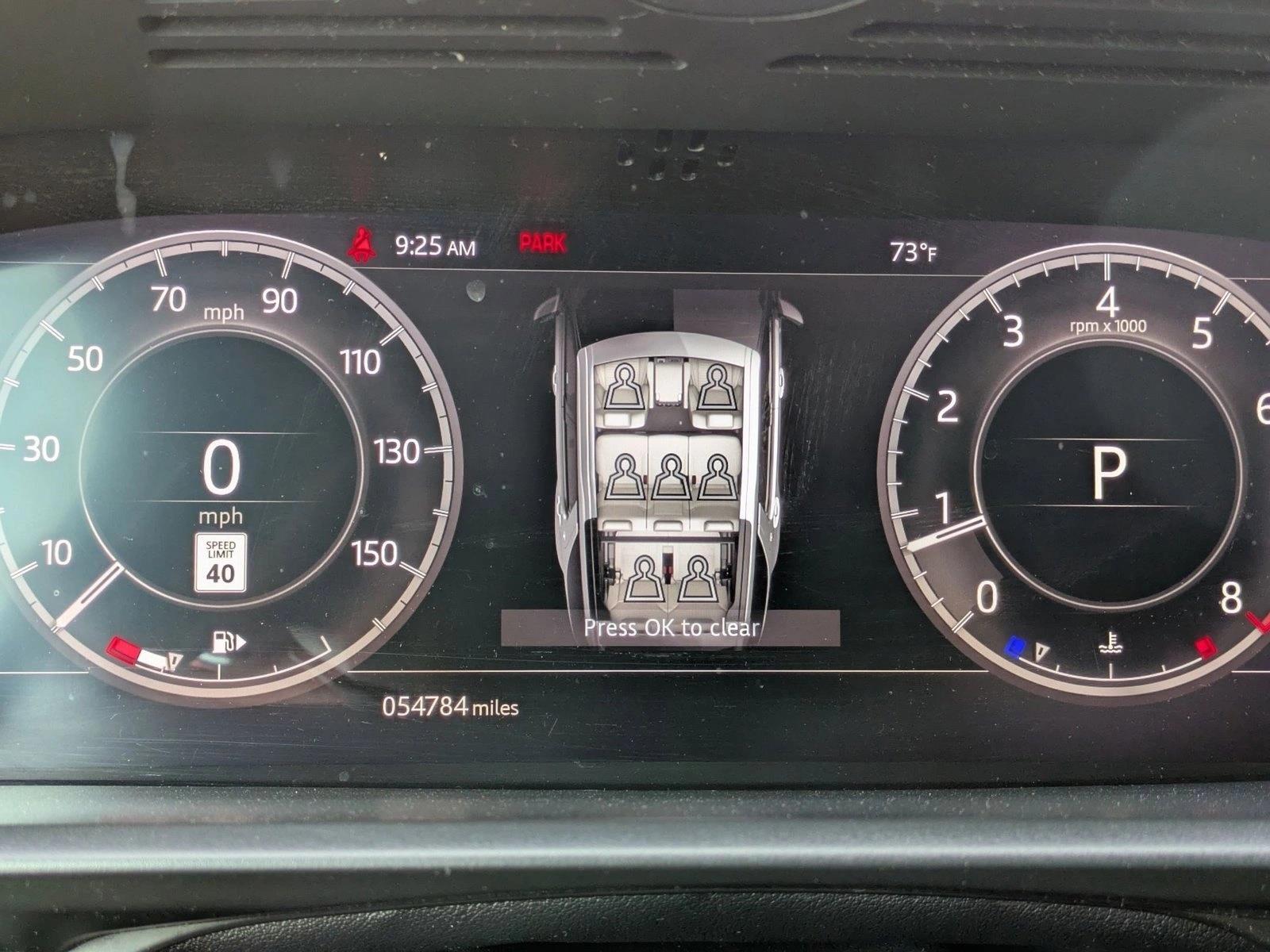 2018 Land Rover Discovery HSE photo 9