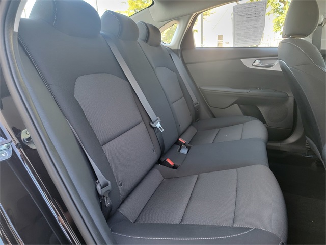 2023 Kia Forte LXS photo 16