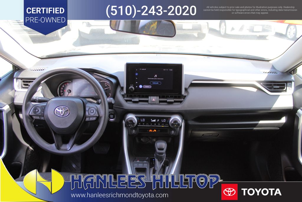 2023 Toyota RAV4 XLE photo 9