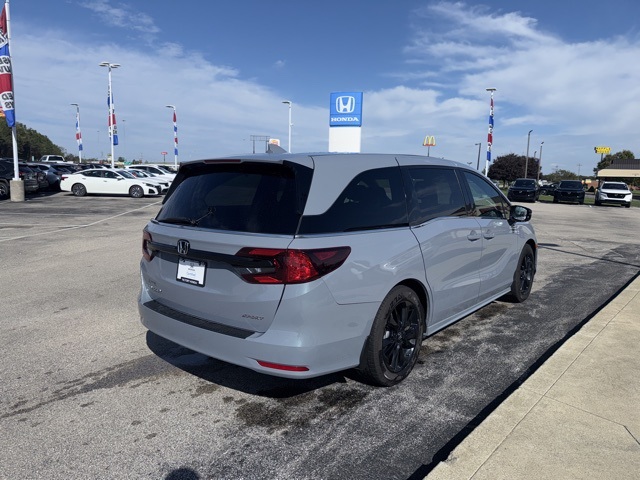 2023 Honda Odyssey Sport photo 4