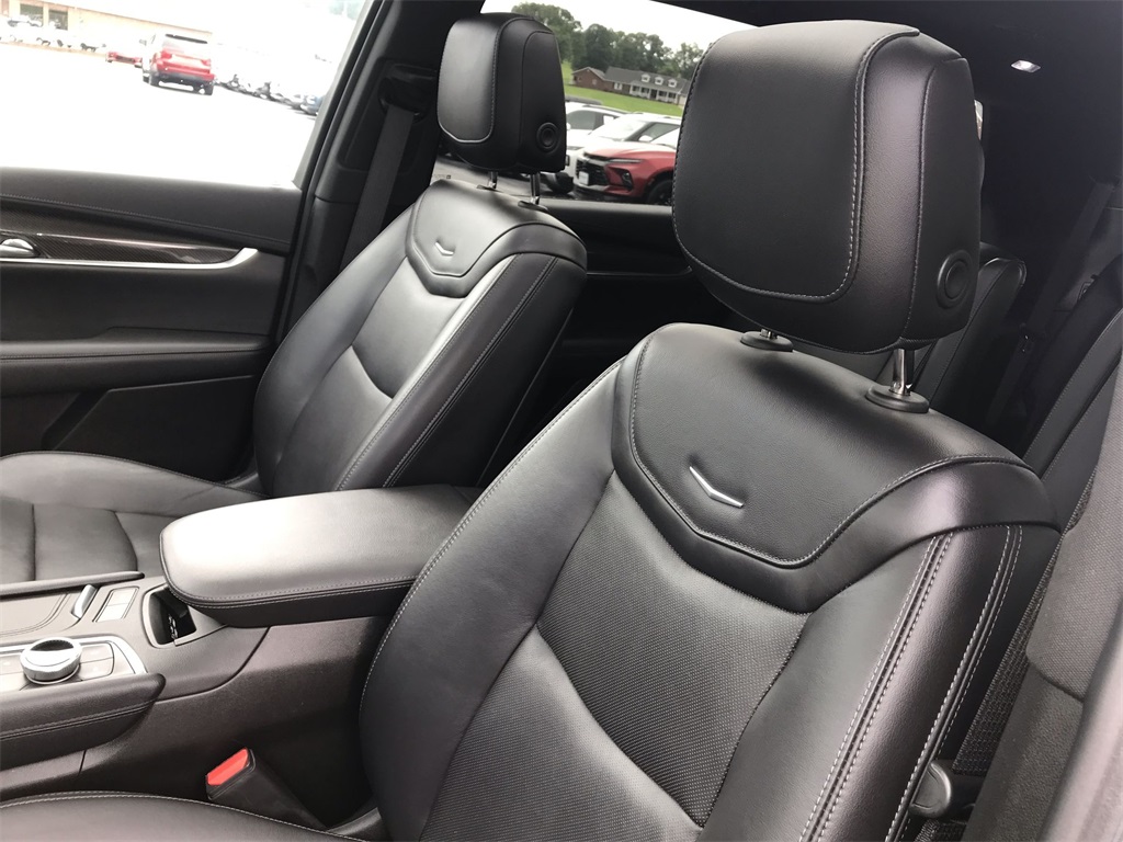 2023 Cadillac XT6 Sport photo 11