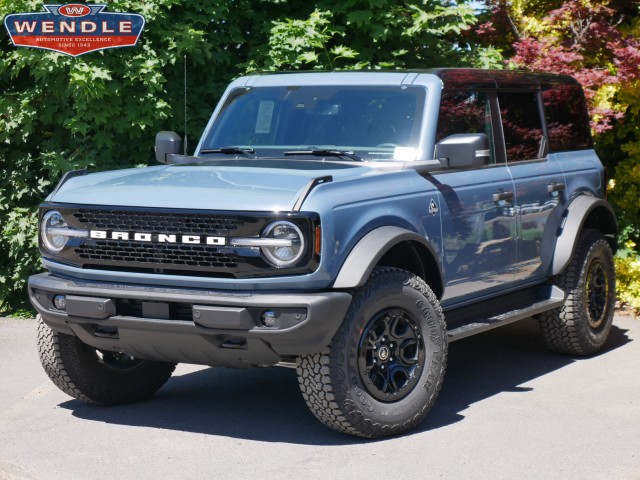 2025 Ford Bronco 4-Door Outer Banks's photo