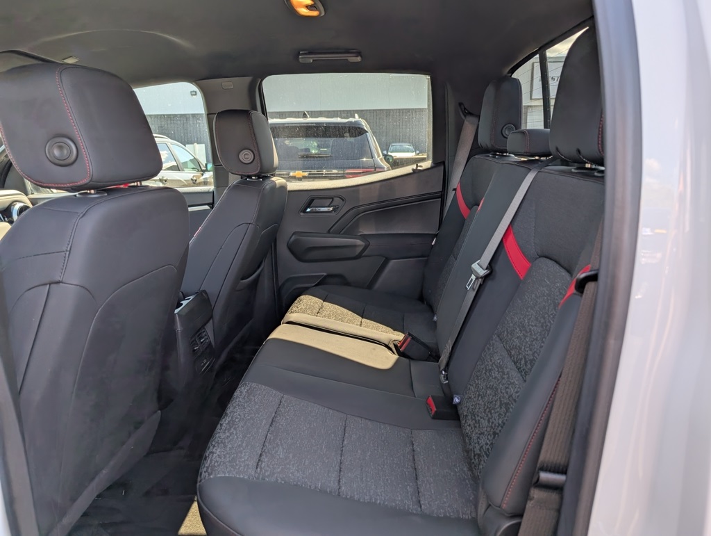 2024 Chevrolet Colorado Z71 photo 8