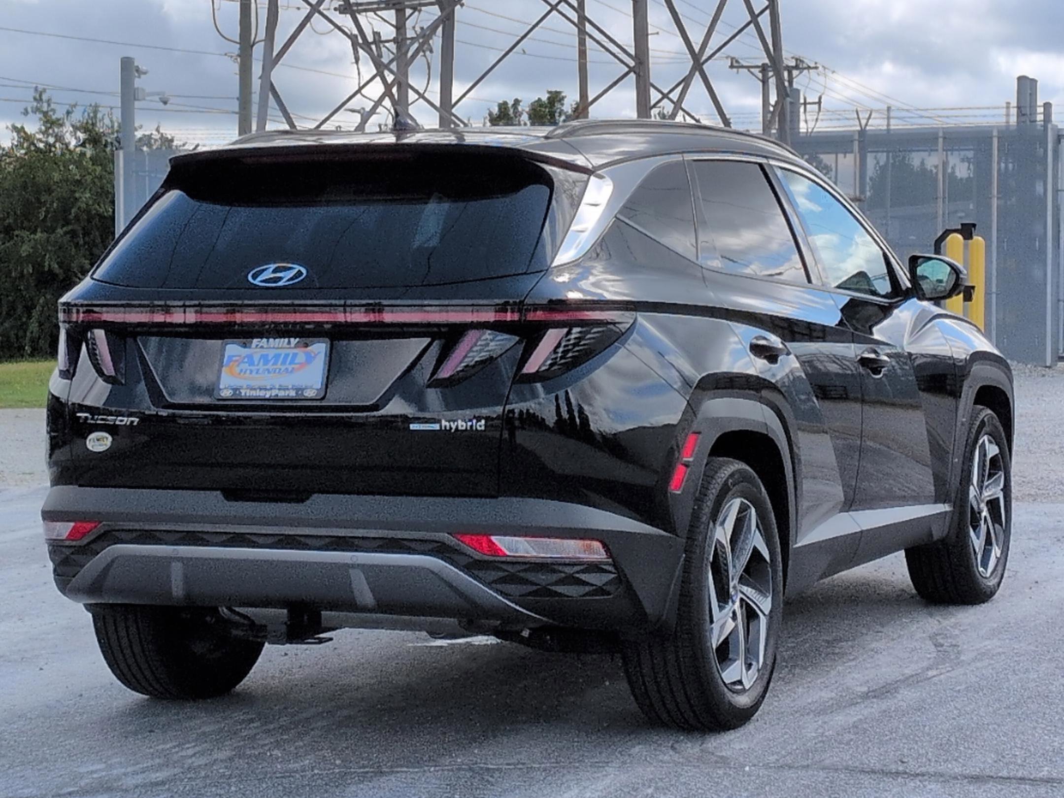 2023 Hyundai Tucson Hybrid Limited photo 2