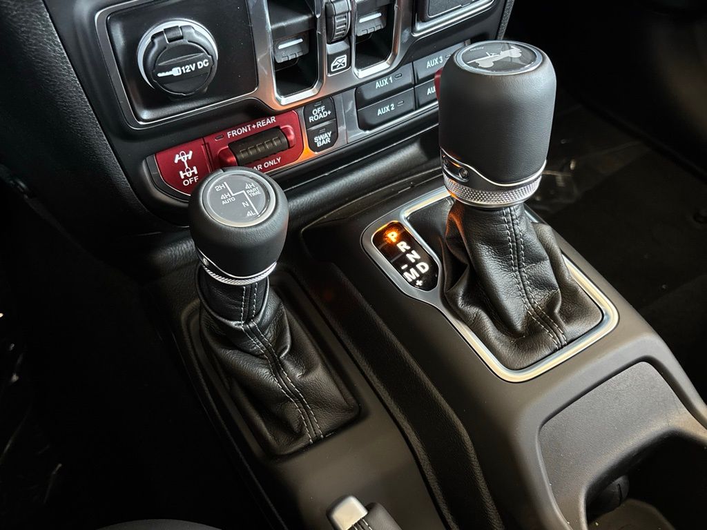 2025 Jeep Wrangler Rubicon 4xe photo 23