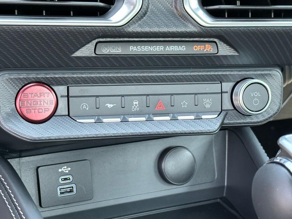 2025 Ford Mustang GT Premium photo 10