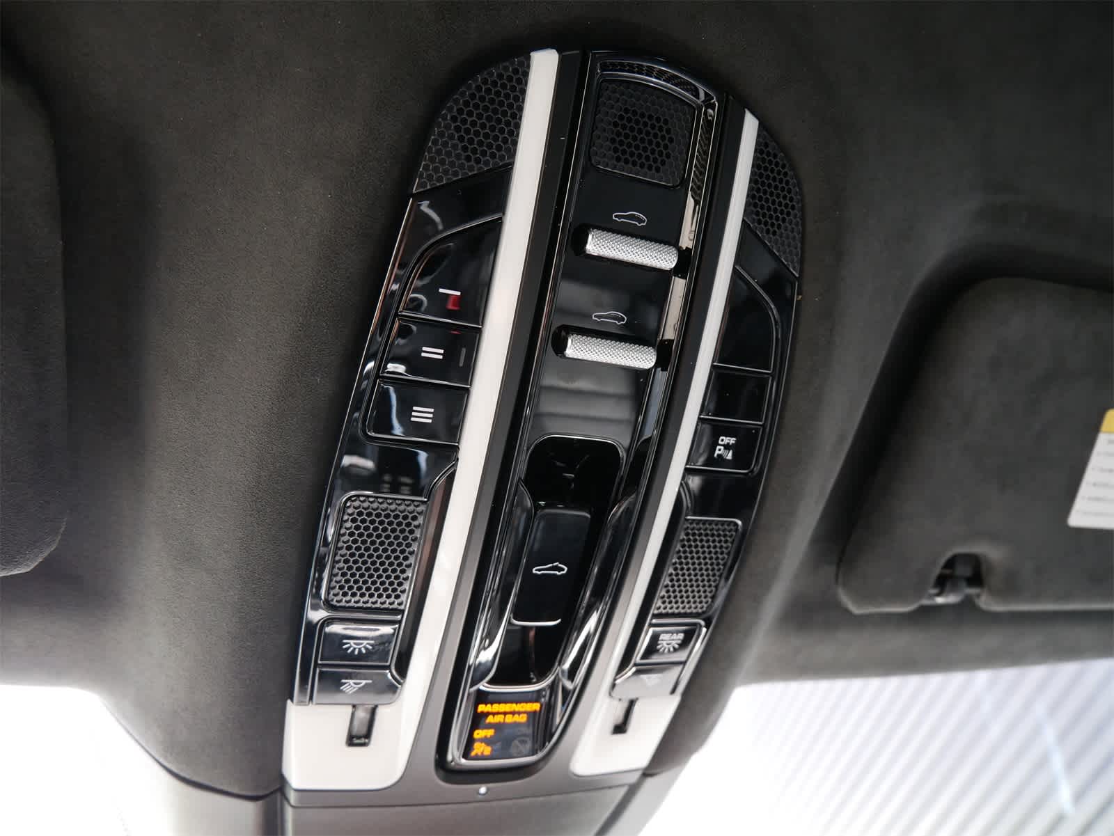 2021 Porsche Panamera Turbo S photo 18