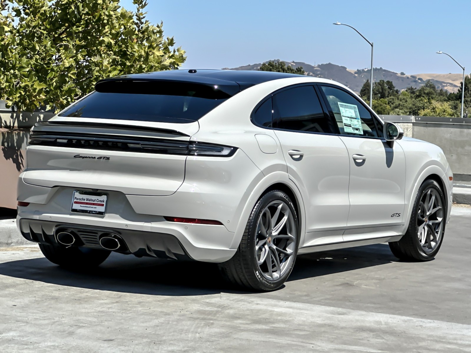 2025 Porsche Cayenne GTS Coupe photo 9