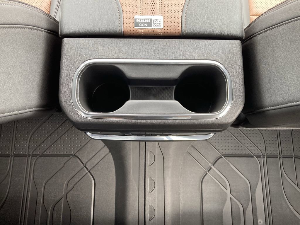 2026 Chevrolet Silverado 1500 High Country photo 16