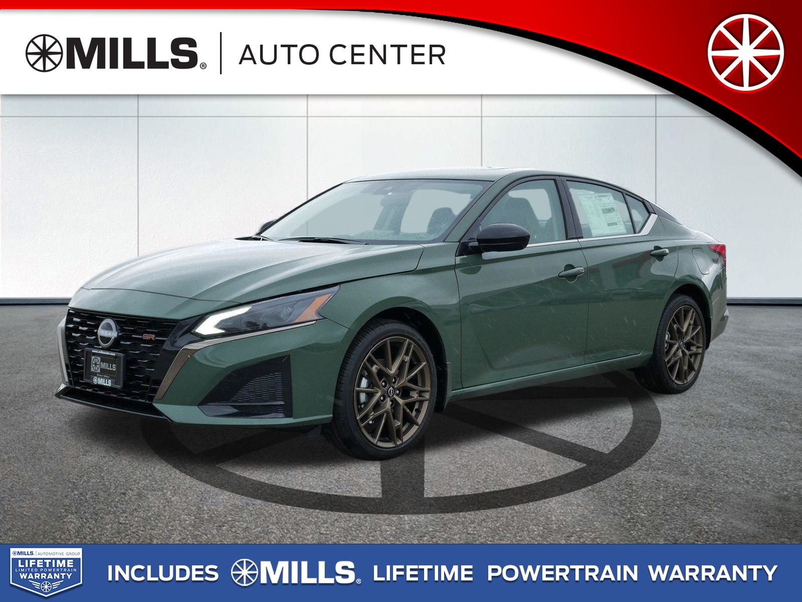 2025 Nissan Altima SR's photo