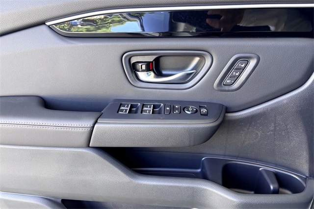 2025 Honda Pilot Touring photo 17