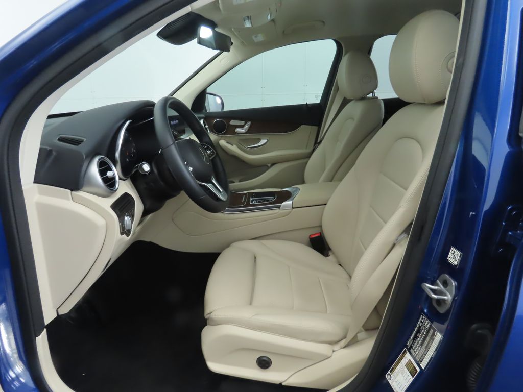 2022 Mercedes Benz GLC 300 photo 17