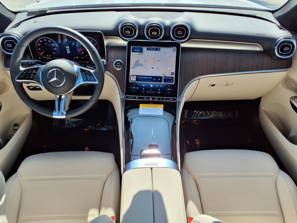 2025 Mercedes Benz GLC 300 4MATIC photo 4