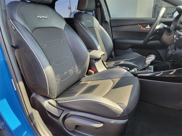 2023 Kia Forte GT-Line photo 19