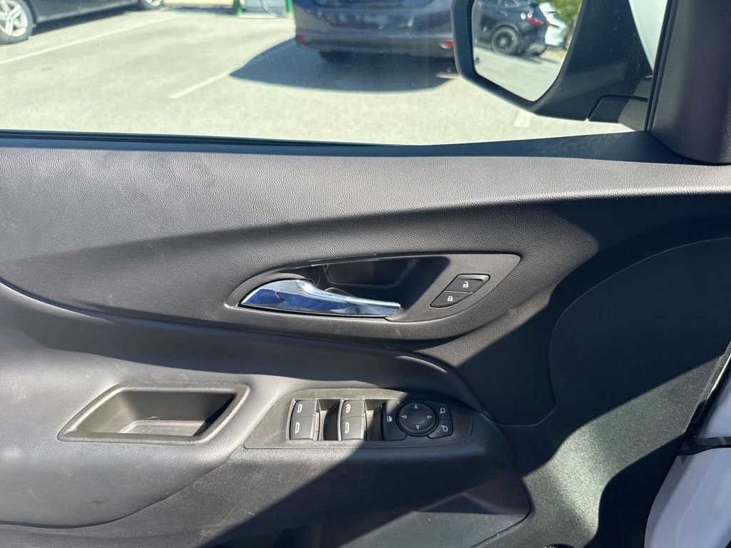 2022 Chevrolet Equinox LT photo 17